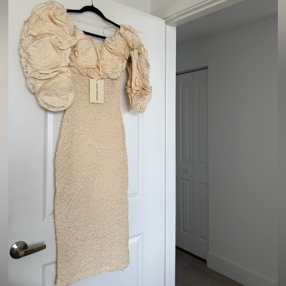 MARA HOFFMAN Luna Off-The-Shoulder Textured-Cotton Midi Dress $1,125 - Picture 7 of 13